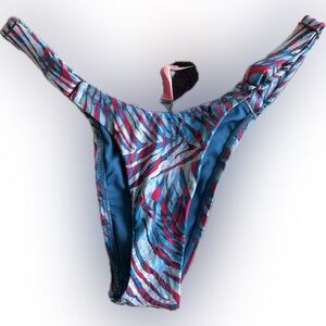 Victoria’s Secret bikini bottom only*Medium red white blue zebra palm BNWT
